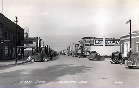 Rialto Theatre - Old Photo (newer photo)